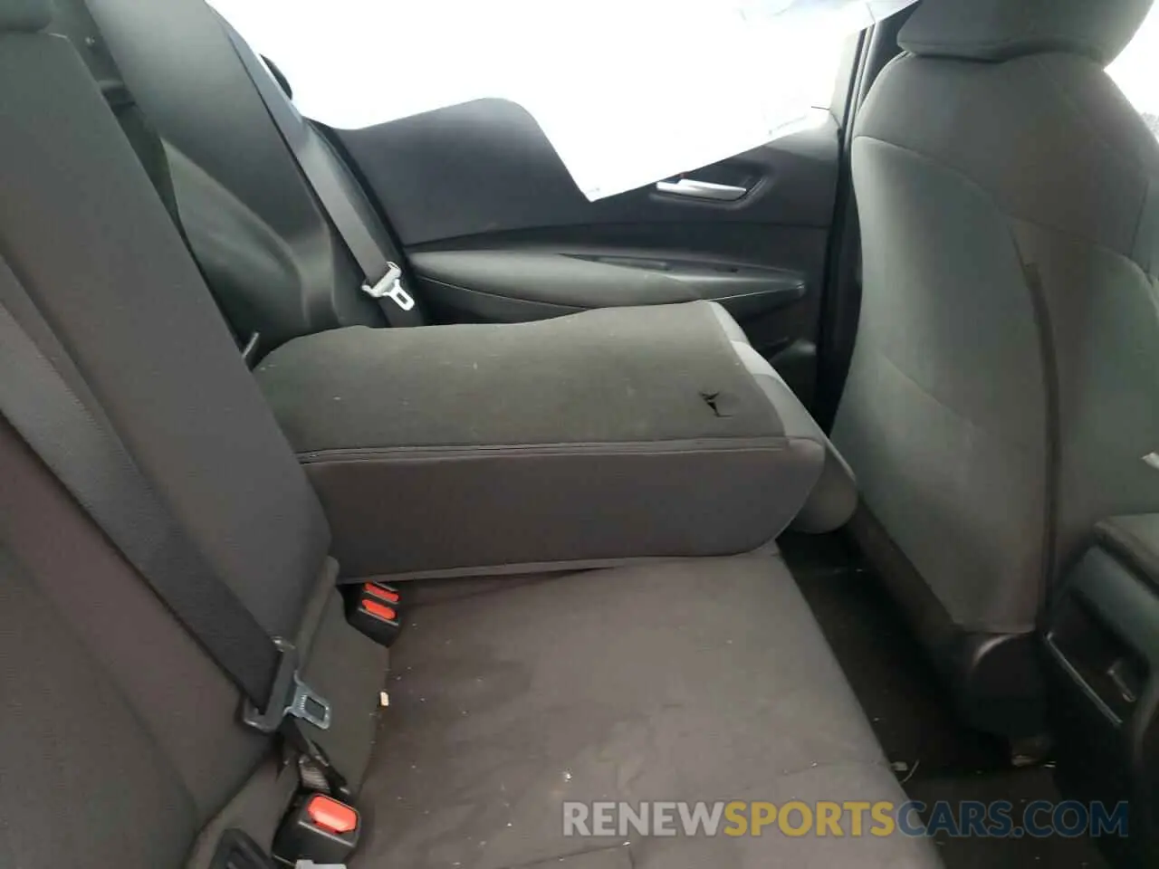 10 Фотография поврежденного автомобиля 5YFEPRAE5LP078736 TOYOTA COROLLA 2020