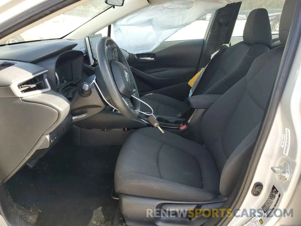7 Photograph of a damaged car 5YFEPRAE5LP098825 TOYOTA COROLLA 2020