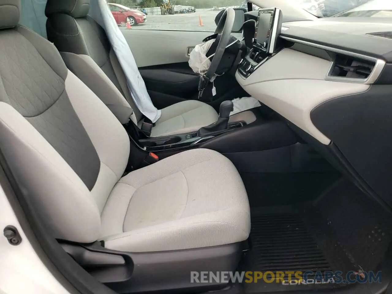 5 Photograph of a damaged car 5YFEPRAE5LP099747 TOYOTA COROLLA 2020