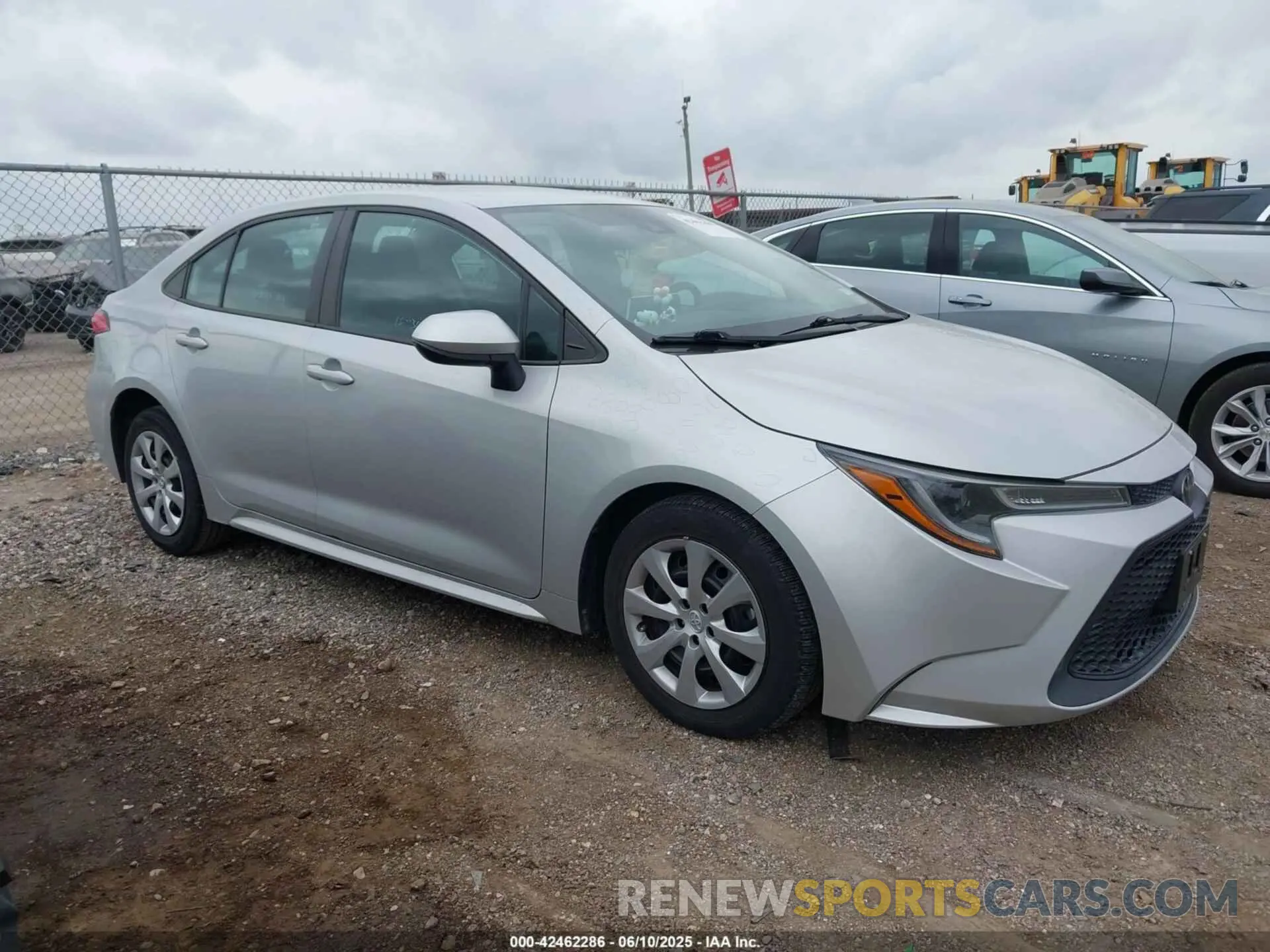 1 Photograph of a damaged car 5YFEPRAE5LP102050 TOYOTA COROLLA 2020