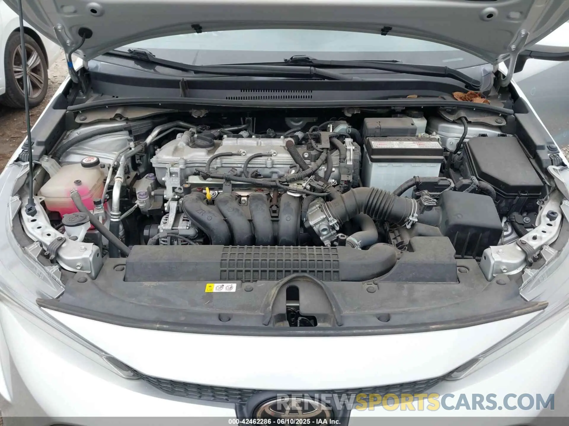 10 Photograph of a damaged car 5YFEPRAE5LP102050 TOYOTA COROLLA 2020