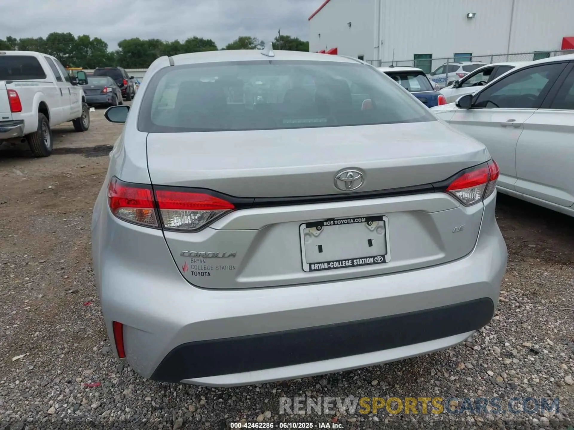 16 Photograph of a damaged car 5YFEPRAE5LP102050 TOYOTA COROLLA 2020