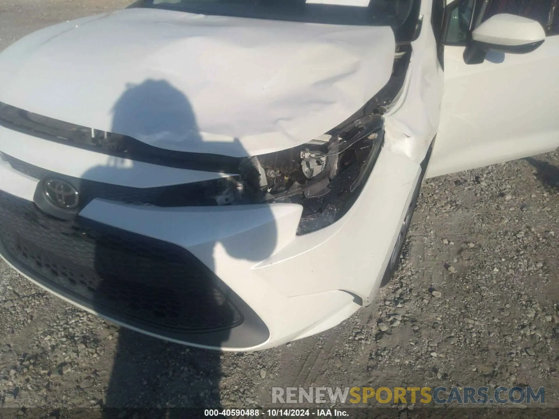 6 Photograph of a damaged car 5YFEPRAE5LP109337 TOYOTA COROLLA 2020