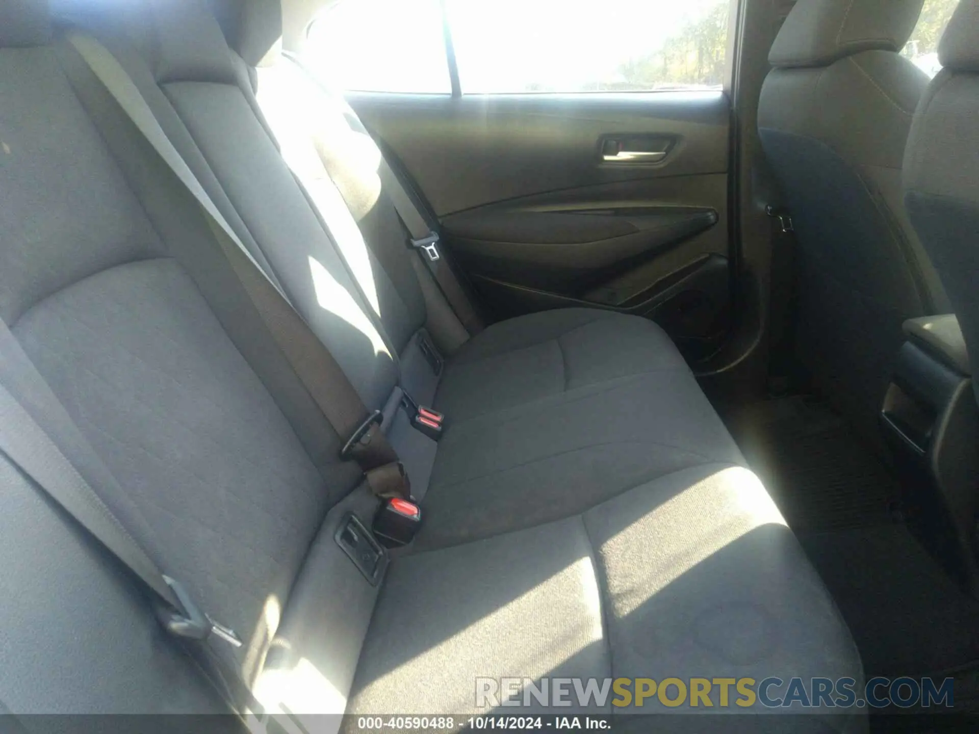 8 Photograph of a damaged car 5YFEPRAE5LP109337 TOYOTA COROLLA 2020