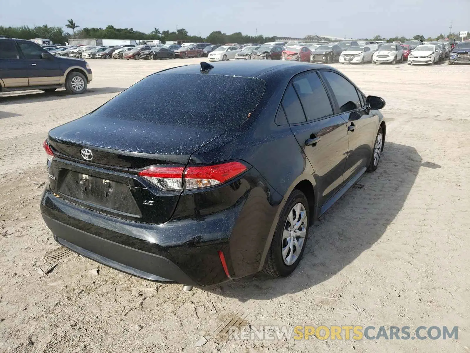 4 Photograph of a damaged car 5YFEPRAE5LP127725 TOYOTA COROLLA 2020