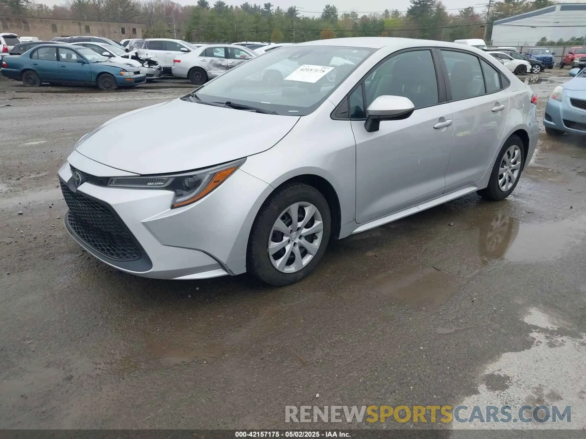 2 Photograph of a damaged car 5YFEPRAE5LP136375 TOYOTA COROLLA 2020