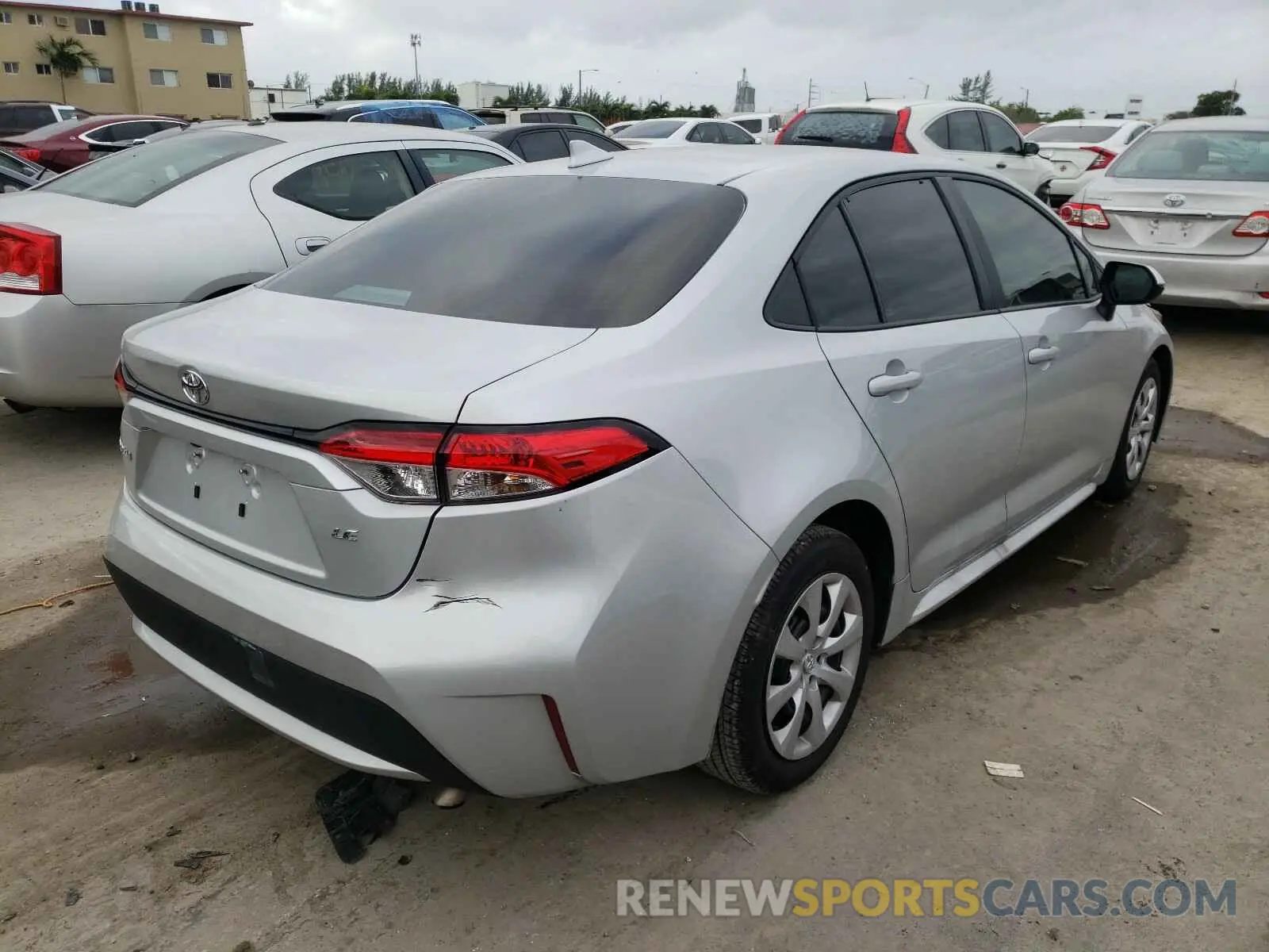 4 Photograph of a damaged car 5YFEPRAE5LP137493 TOYOTA COROLLA 2020