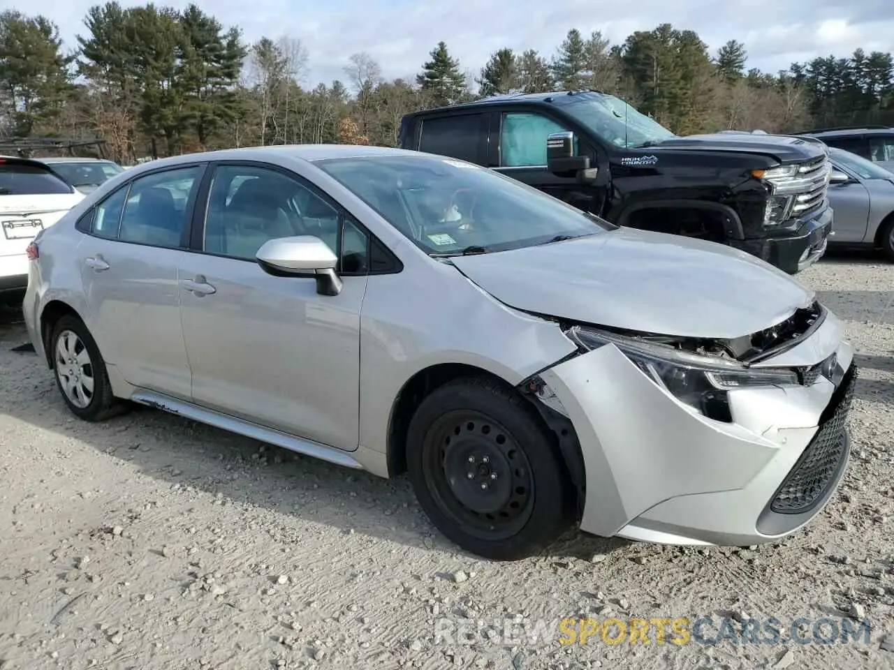 4 Photograph of a damaged car 5YFEPRAE5LP142788 TOYOTA COROLLA 2020