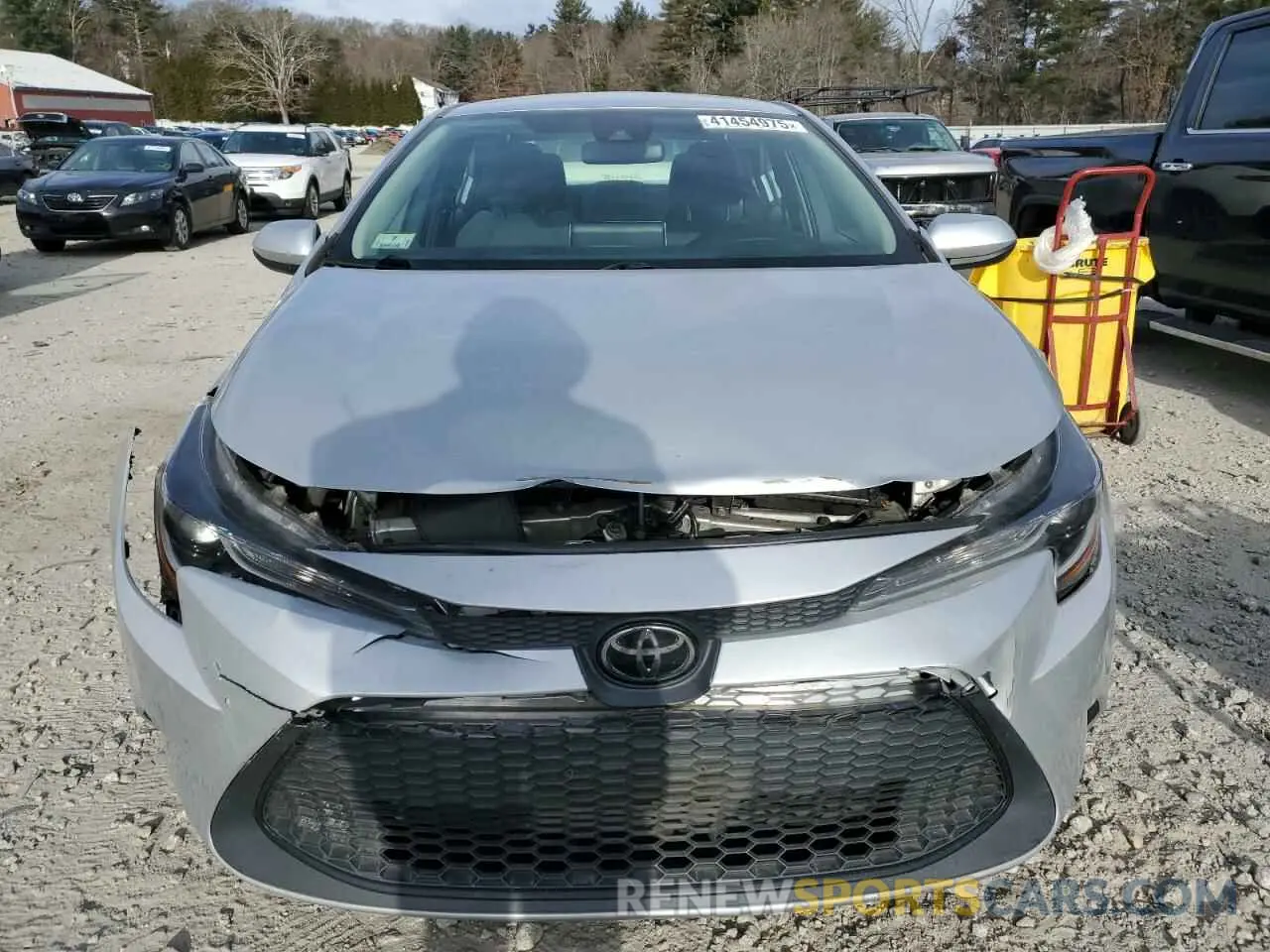 5 Photograph of a damaged car 5YFEPRAE5LP142788 TOYOTA COROLLA 2020