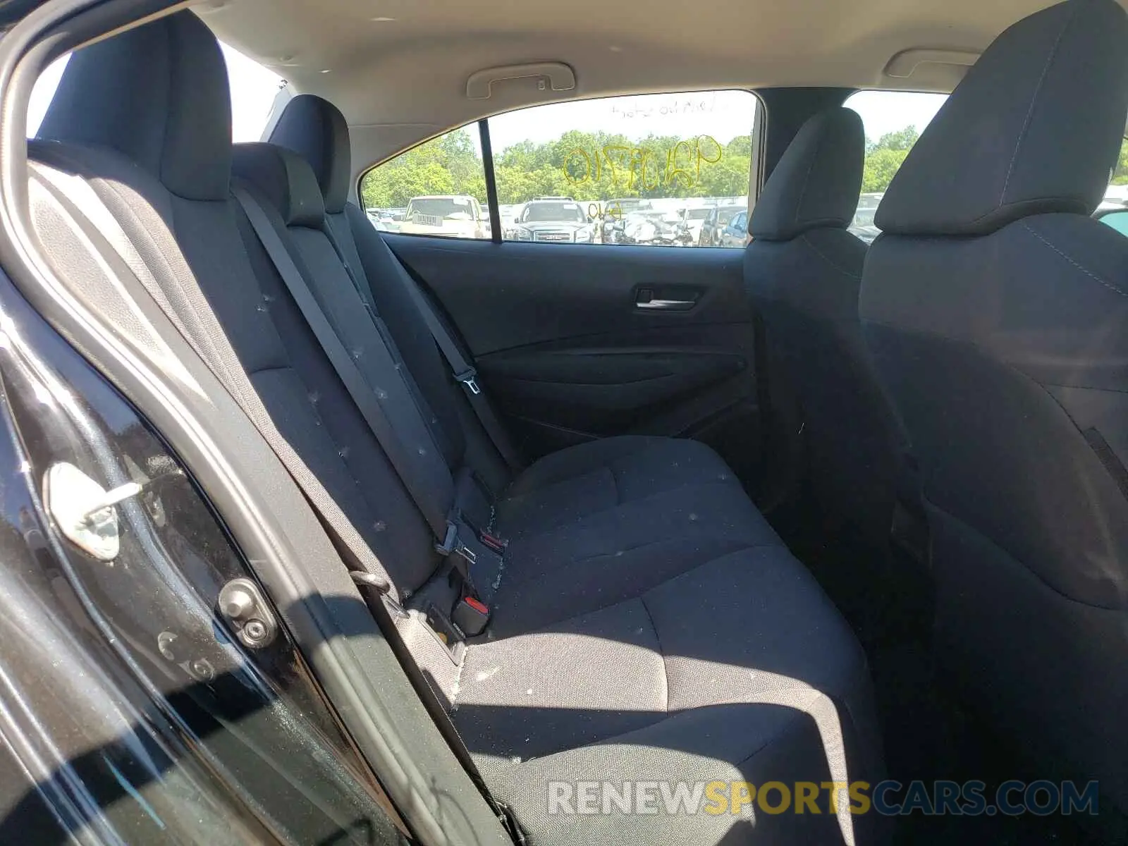 6 Photograph of a damaged car 5YFEPRAE6LP009974 TOYOTA COROLLA 2020