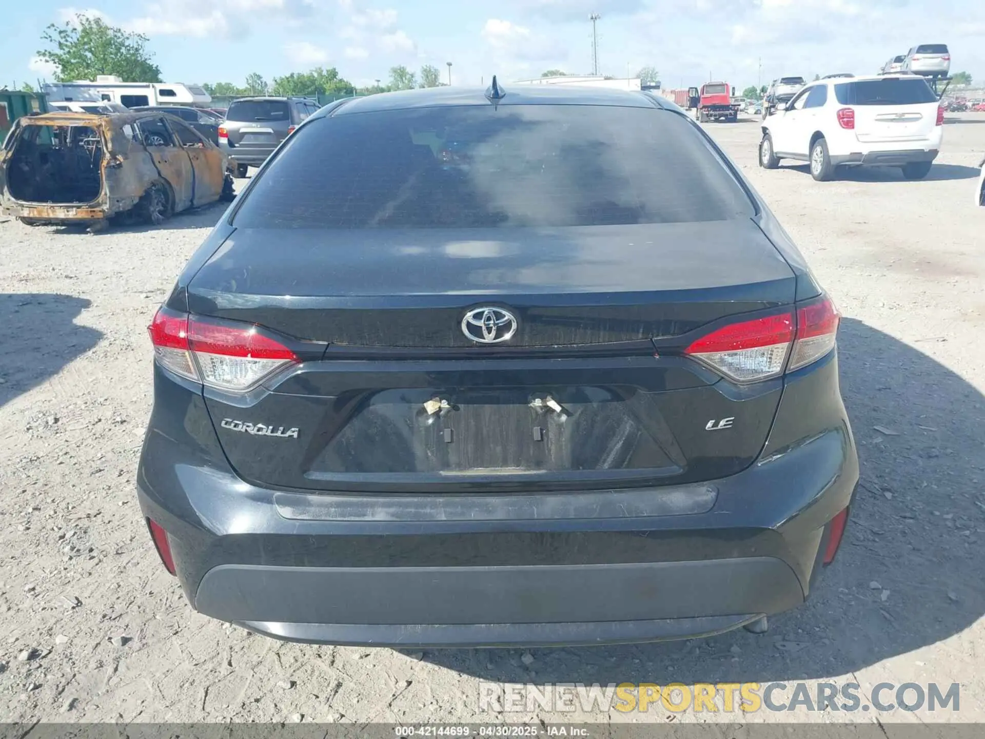 16 Photograph of a damaged car 5YFEPRAE6LP014303 TOYOTA COROLLA 2020