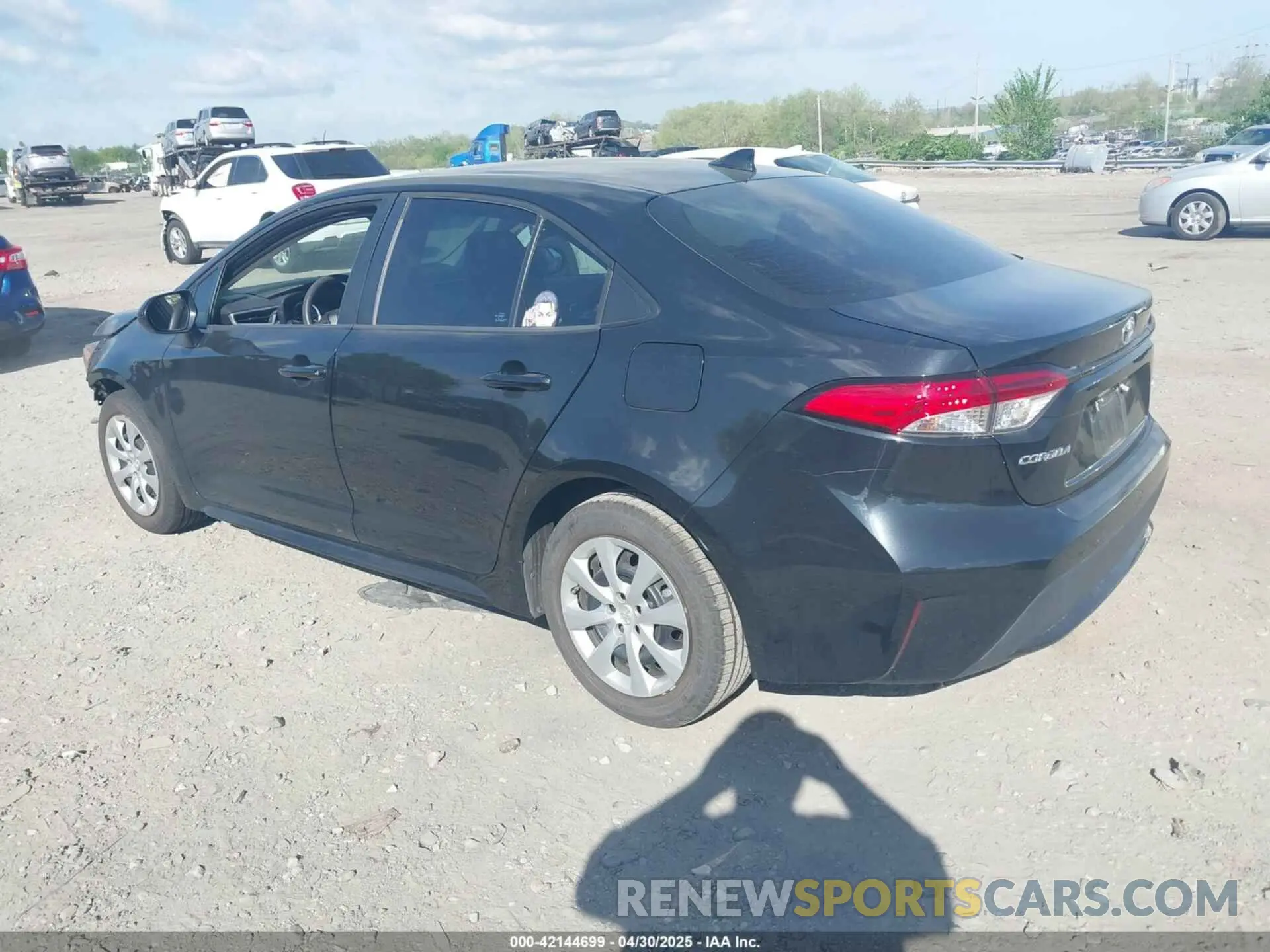 3 Photograph of a damaged car 5YFEPRAE6LP014303 TOYOTA COROLLA 2020