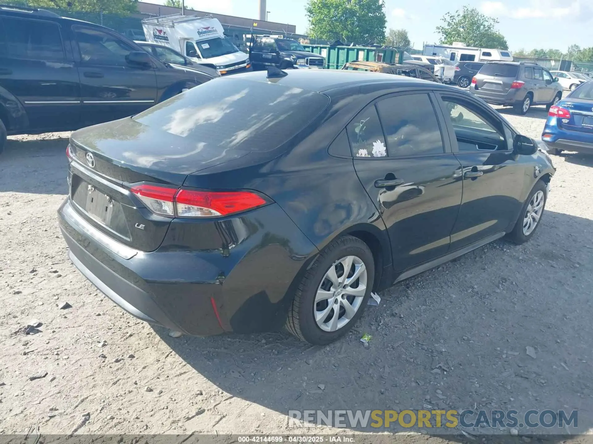 4 Photograph of a damaged car 5YFEPRAE6LP014303 TOYOTA COROLLA 2020
