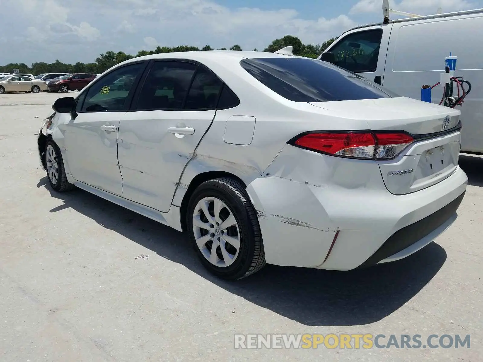 3 Photograph of a damaged car 5YFEPRAE6LP015337 TOYOTA COROLLA 2020