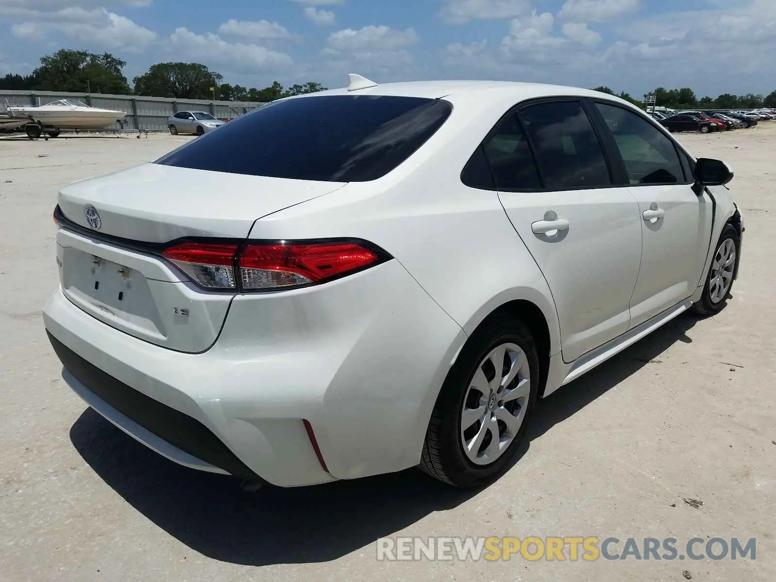 4 Photograph of a damaged car 5YFEPRAE6LP015337 TOYOTA COROLLA 2020