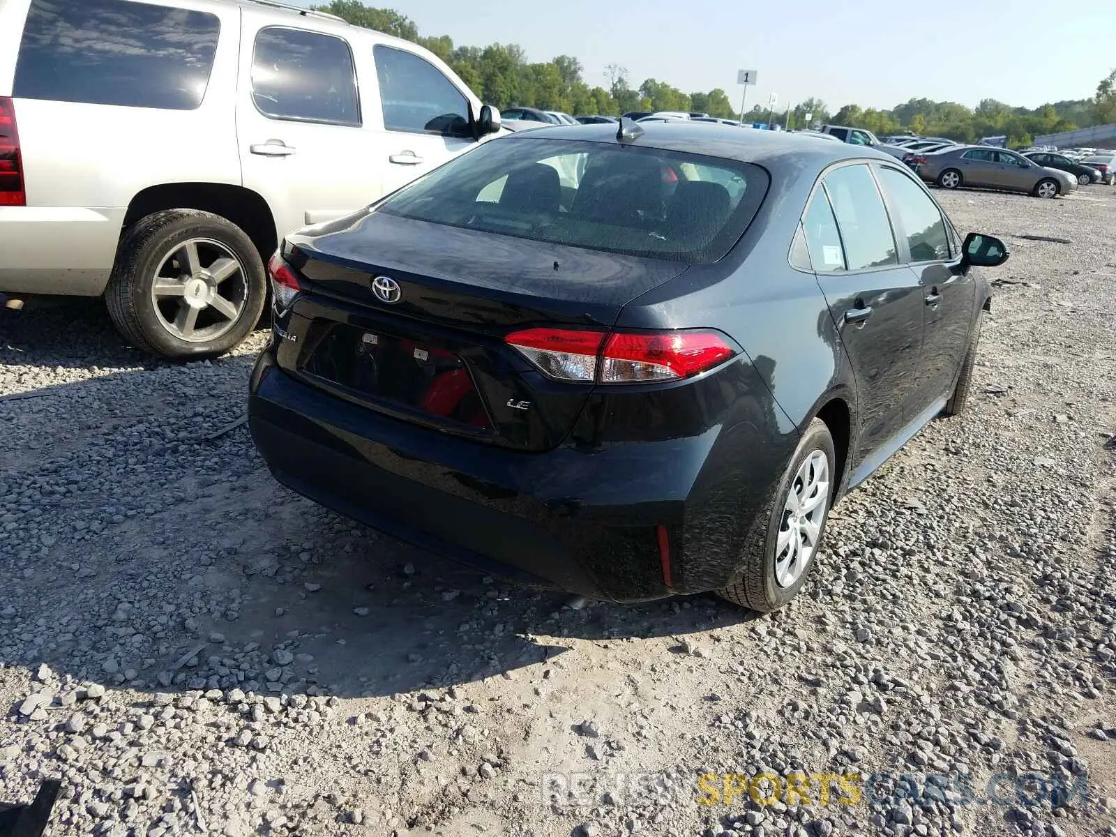 4 Photograph of a damaged car 5YFEPRAE6LP023809 TOYOTA COROLLA 2020