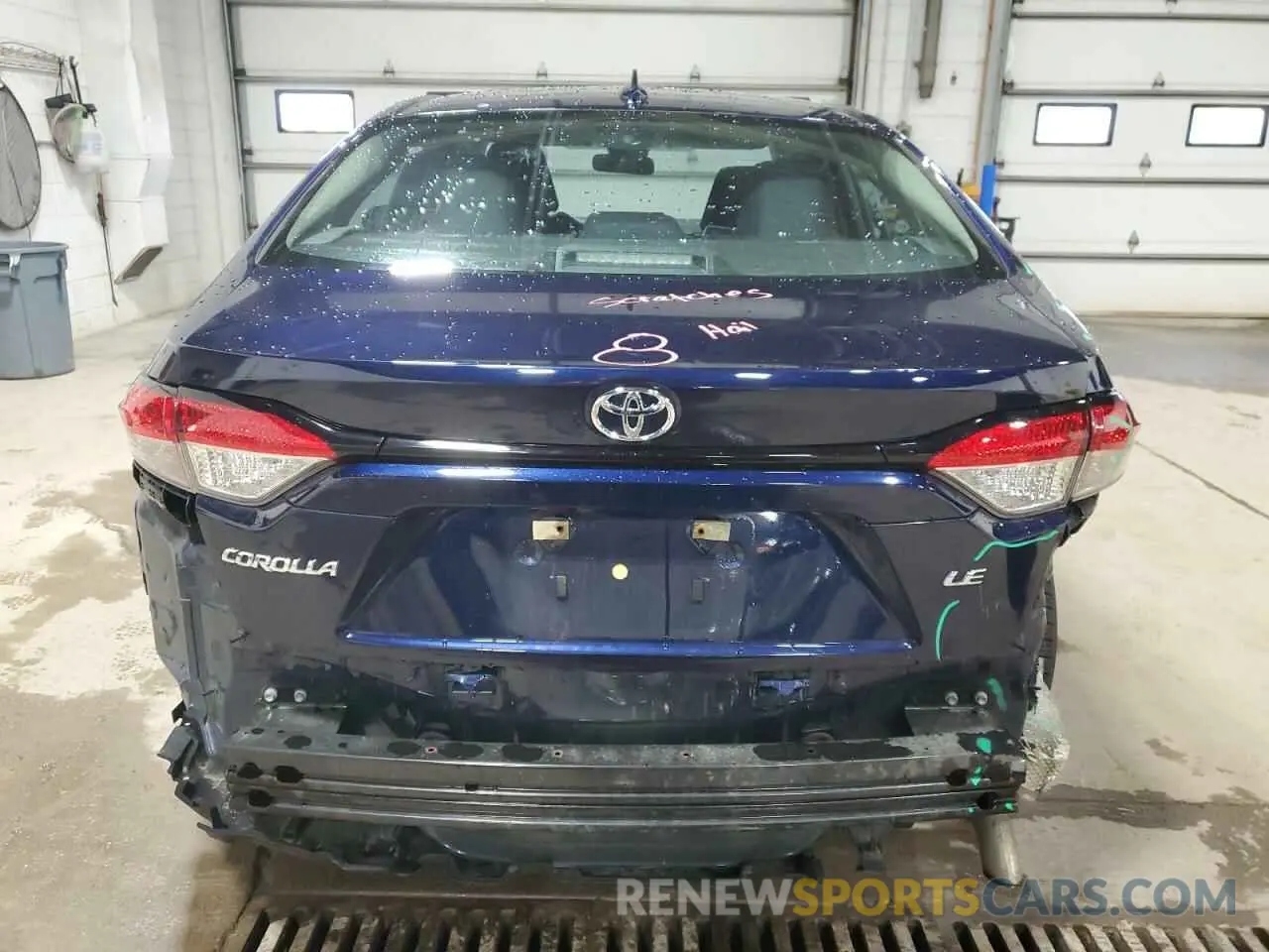 6 Photograph of a damaged car 5YFEPRAE6LP026239 TOYOTA COROLLA 2020