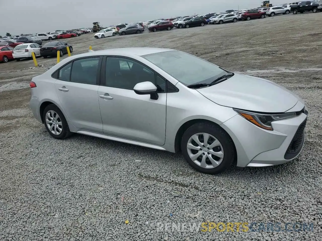 4 Photograph of a damaged car 5YFEPRAE6LP032512 TOYOTA COROLLA 2020