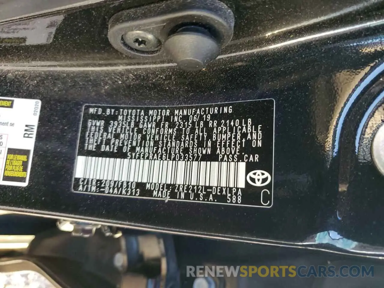 12 Photograph of a damaged car 5YFEPRAE6LP033577 TOYOTA COROLLA 2020