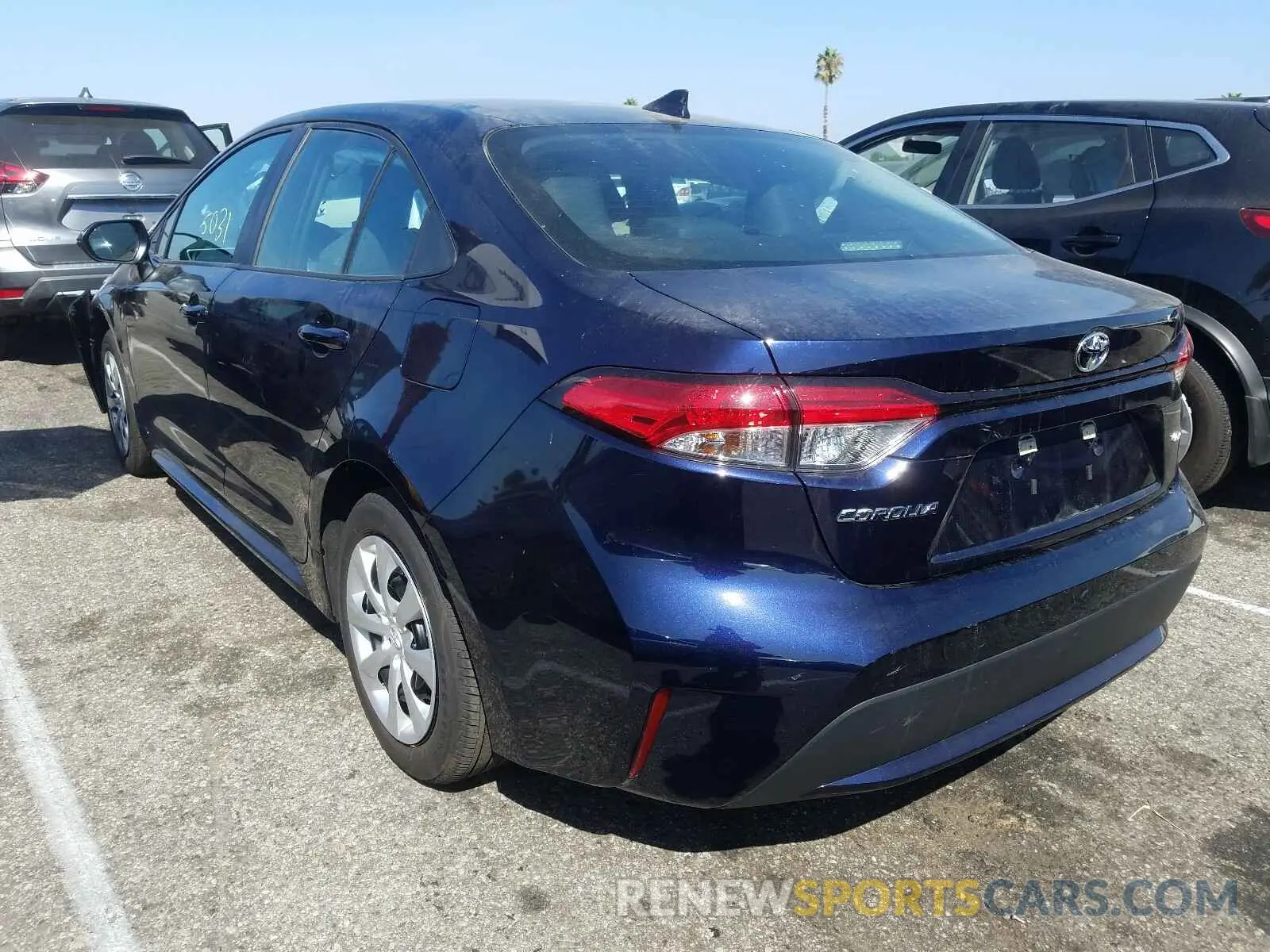 3 Photograph of a damaged car 5YFEPRAE6LP038441 TOYOTA COROLLA 2020