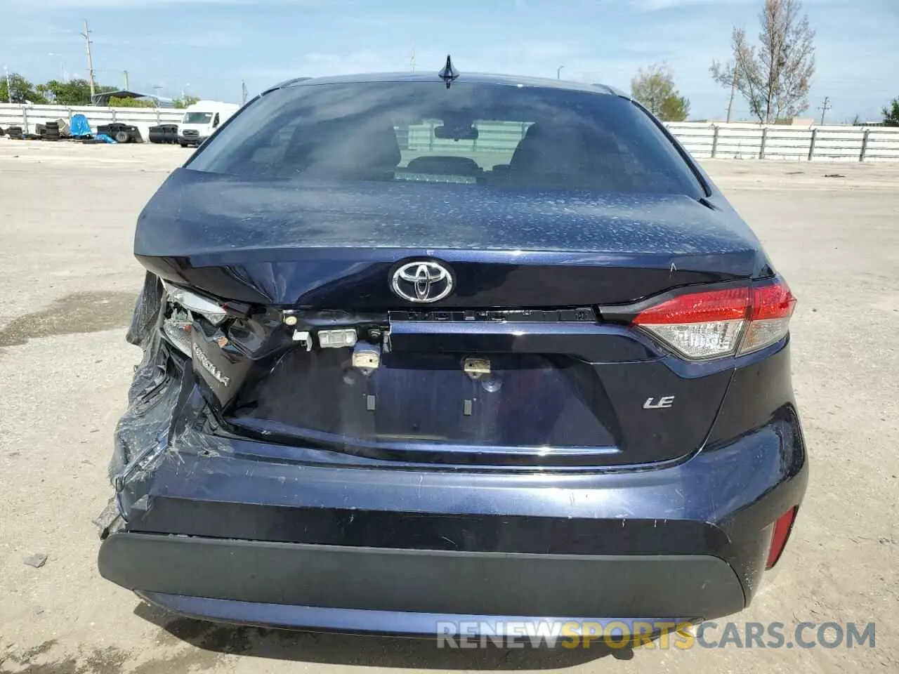 6 Photograph of a damaged car 5YFEPRAE6LP051240 TOYOTA COROLLA 2020