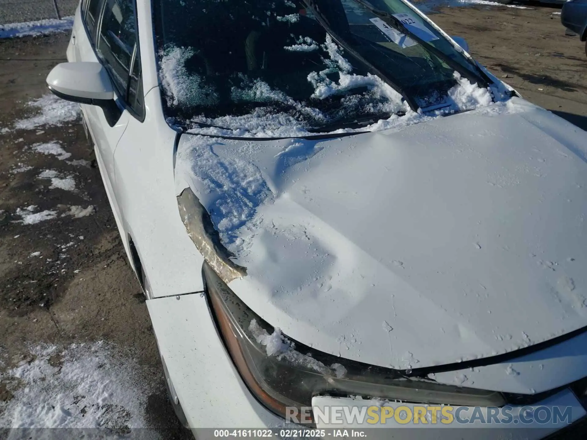 6 Photograph of a damaged car 5YFEPRAE6LP052615 TOYOTA COROLLA 2020