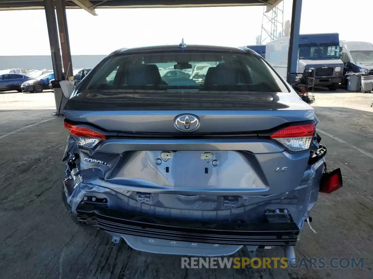 6 Photograph of a damaged car 5YFEPRAE6LP081886 TOYOTA COROLLA 2020