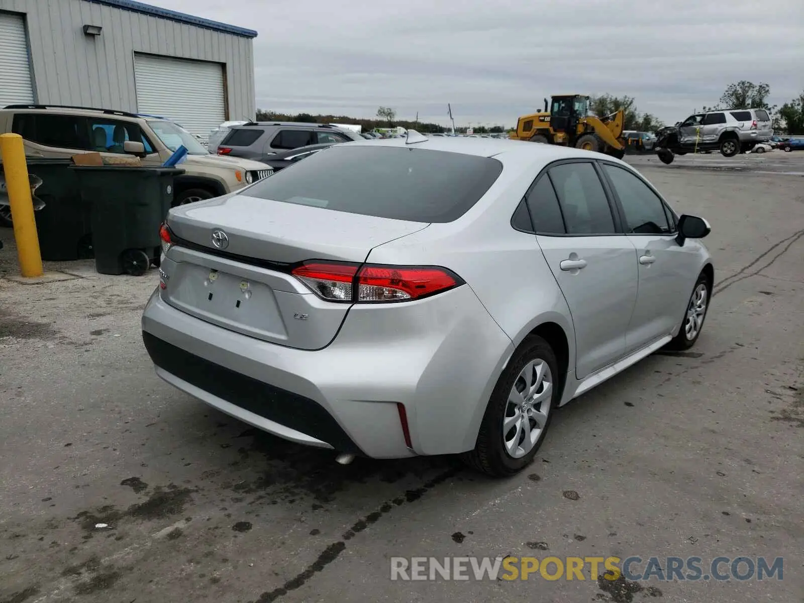 4 Photograph of a damaged car 5YFEPRAE6LP083377 TOYOTA COROLLA 2020