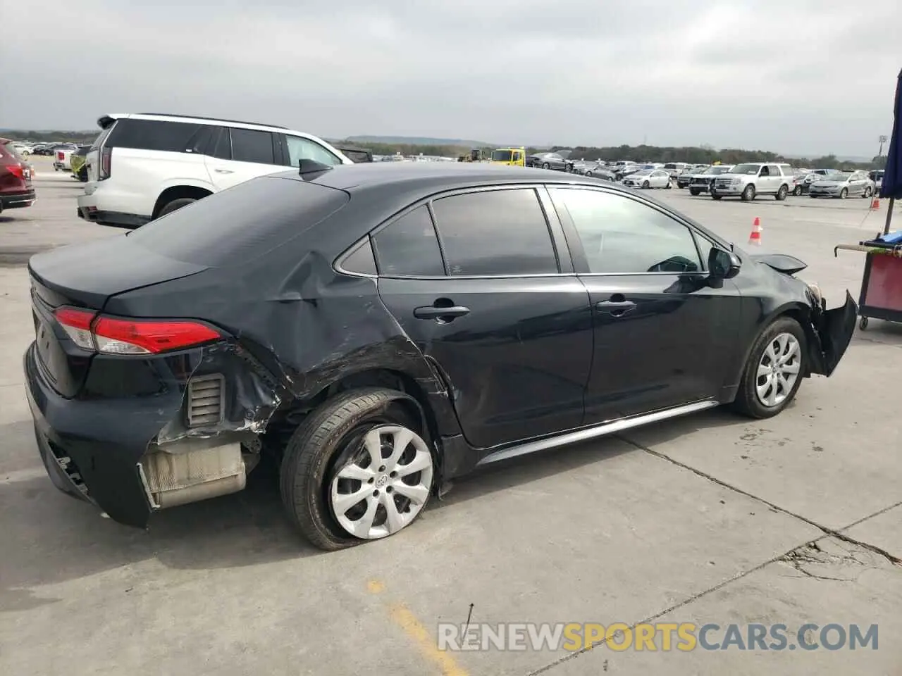 3 Photograph of a damaged car 5YFEPRAE6LP093195 TOYOTA COROLLA 2020