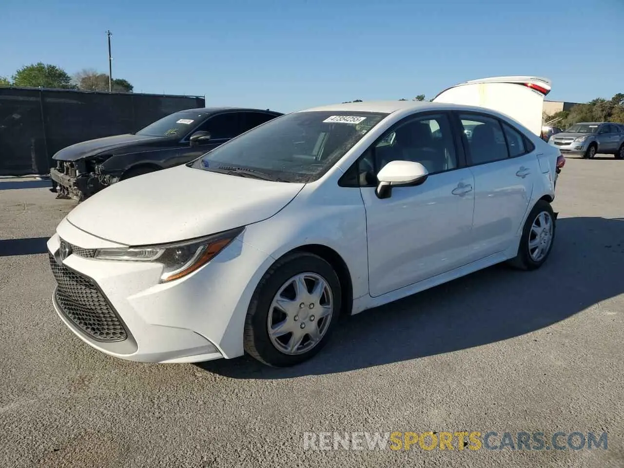 1 Photograph of a damaged car 5YFEPRAE6LP101943 TOYOTA COROLLA 2020