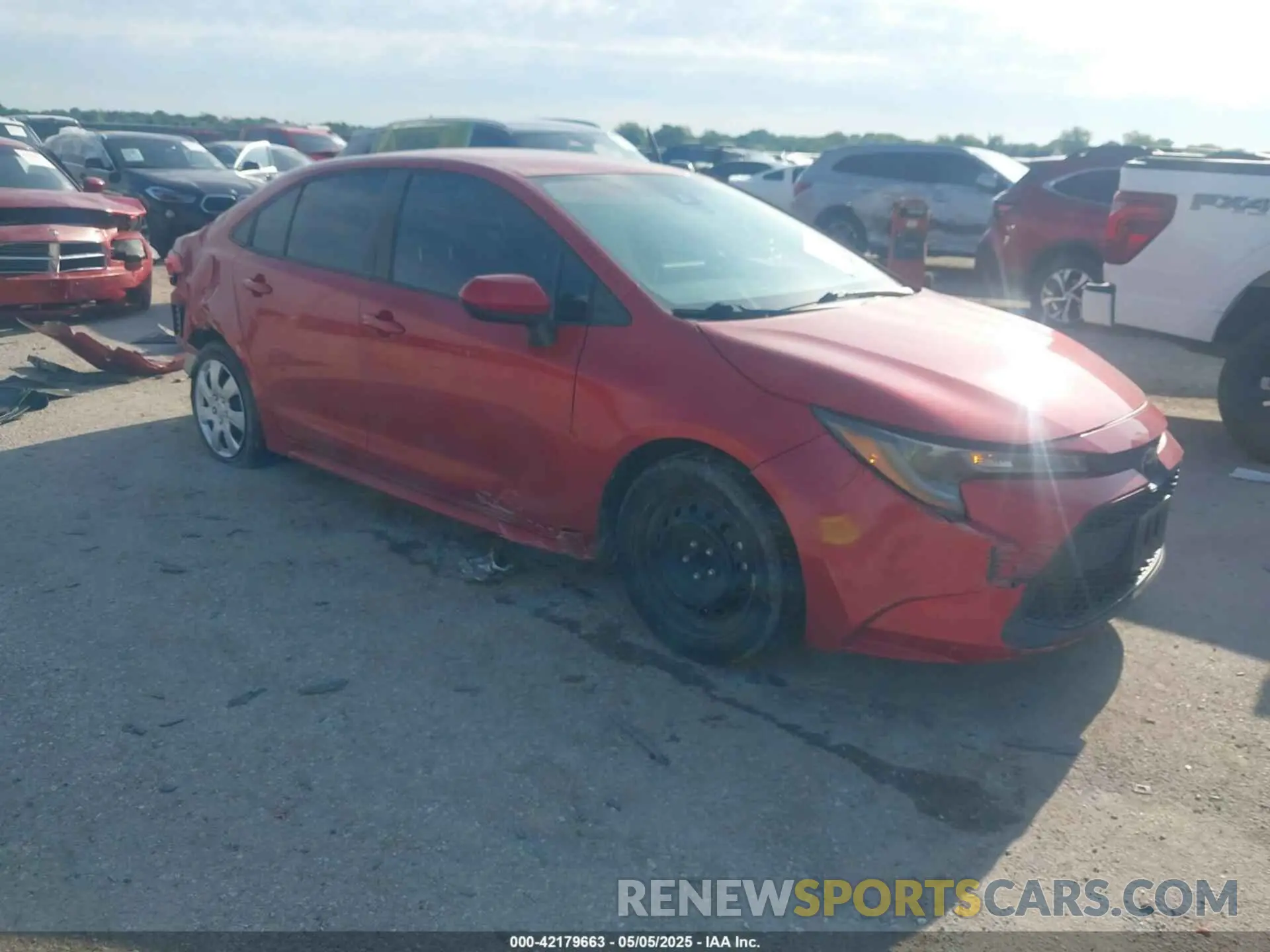 1 Photograph of a damaged car 5YFEPRAE6LP106267 TOYOTA COROLLA 2020