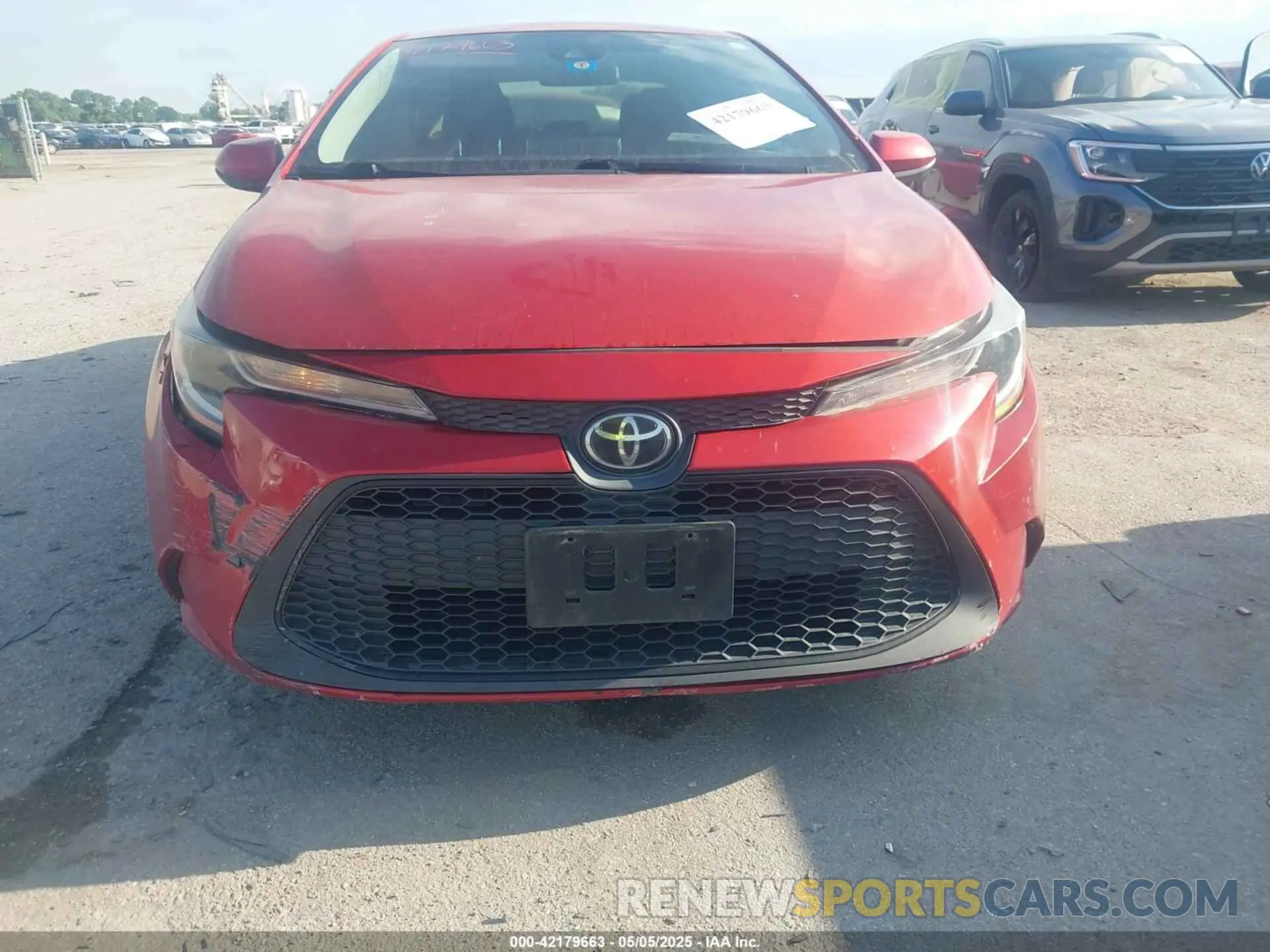 13 Photograph of a damaged car 5YFEPRAE6LP106267 TOYOTA COROLLA 2020