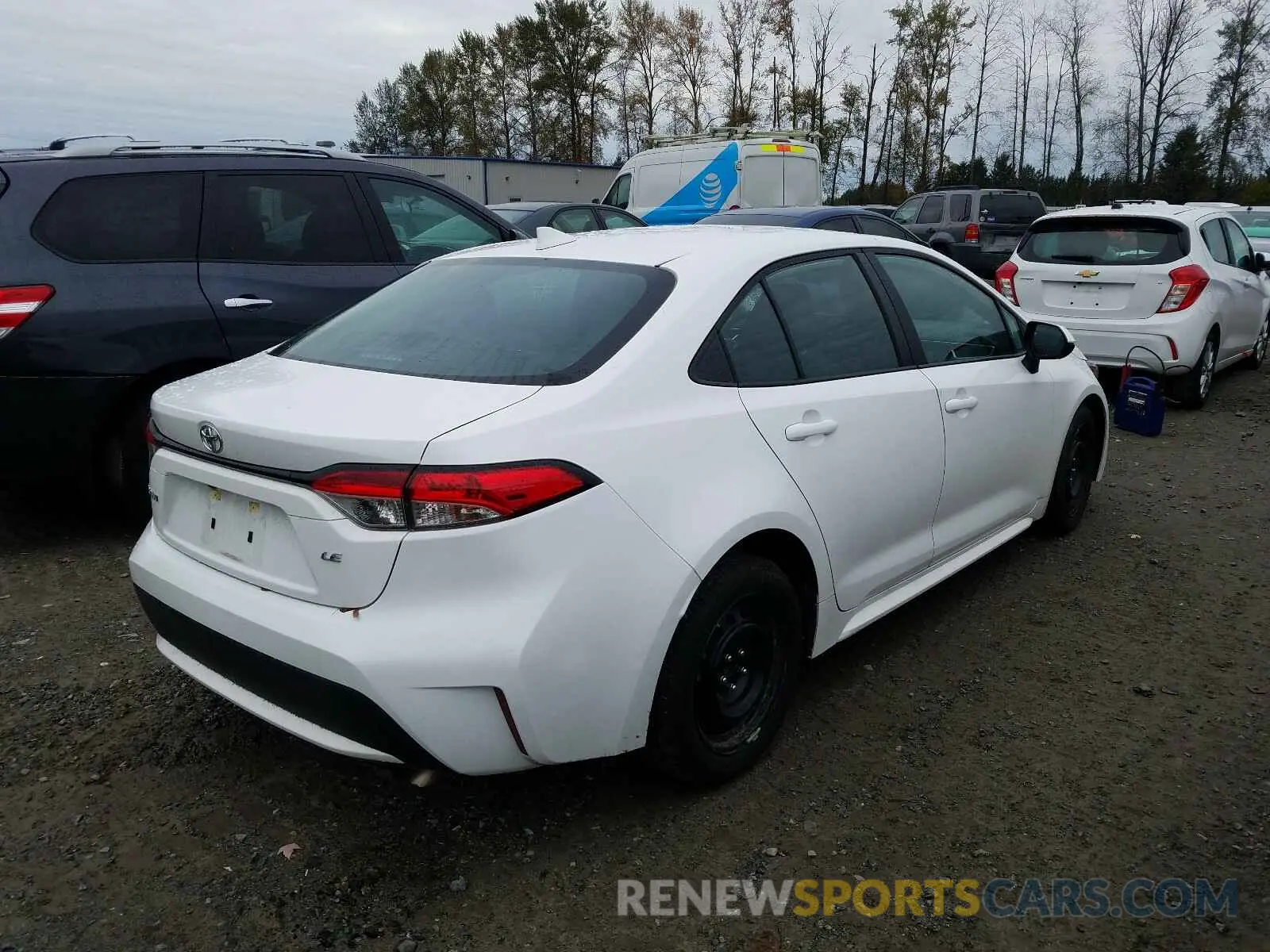 4 Photograph of a damaged car 5YFEPRAE6LP106916 TOYOTA COROLLA 2020