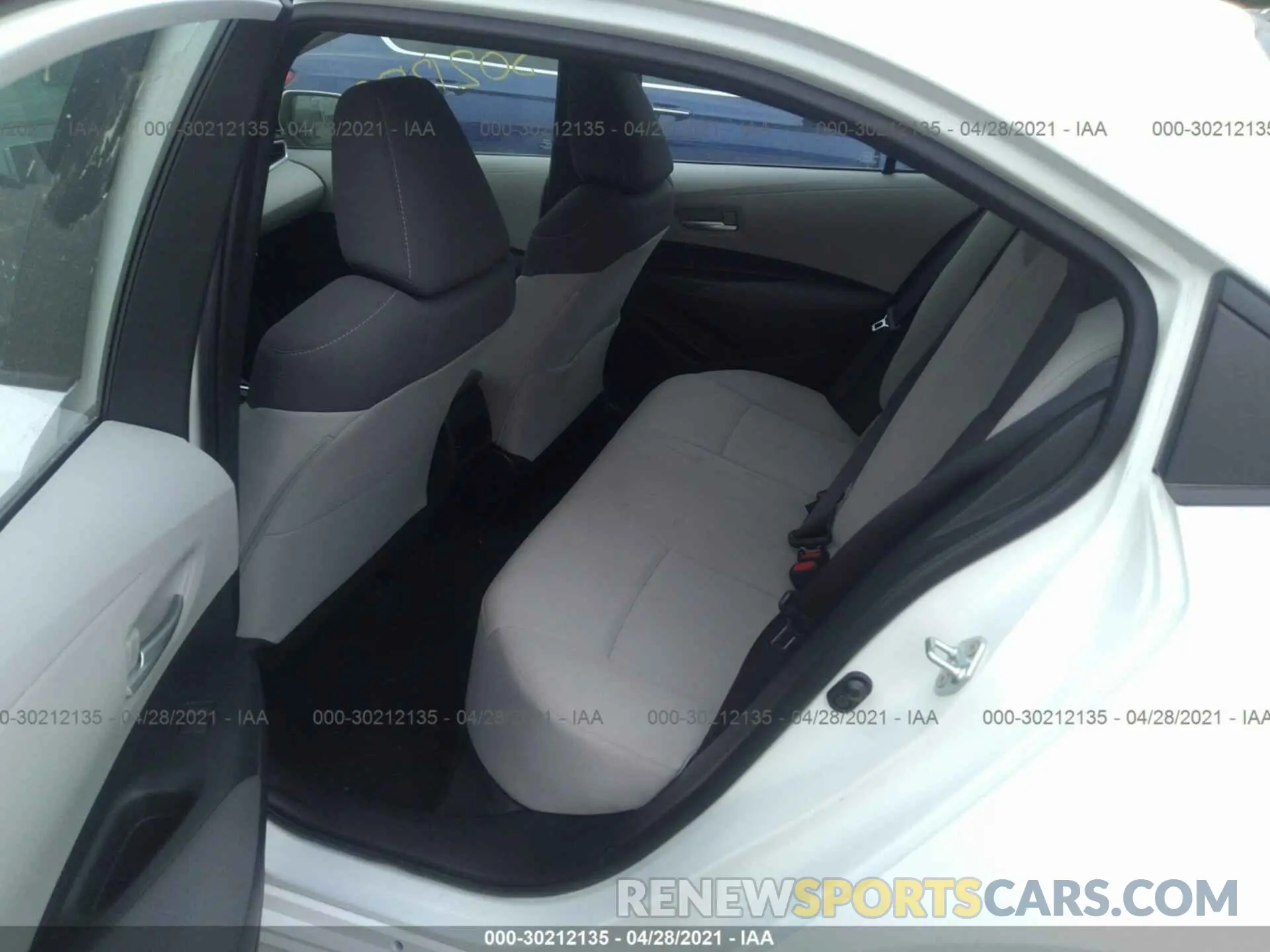 8 Photograph of a damaged car 5YFEPRAE6LP107919 TOYOTA COROLLA 2020