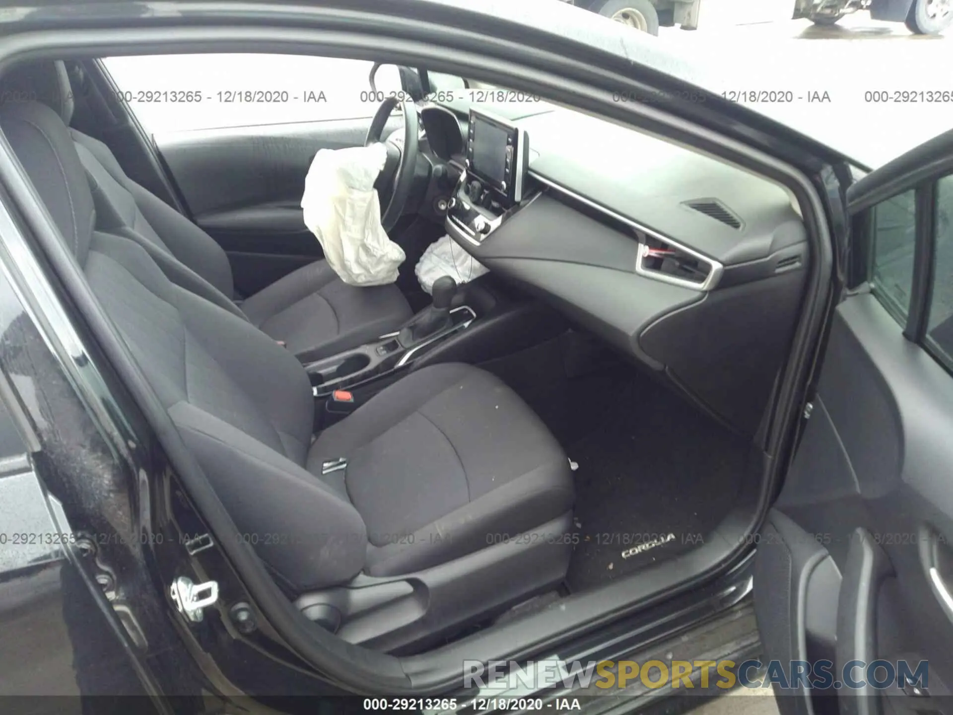 5 Photograph of a damaged car 5YFEPRAE6LP113476 TOYOTA COROLLA 2020