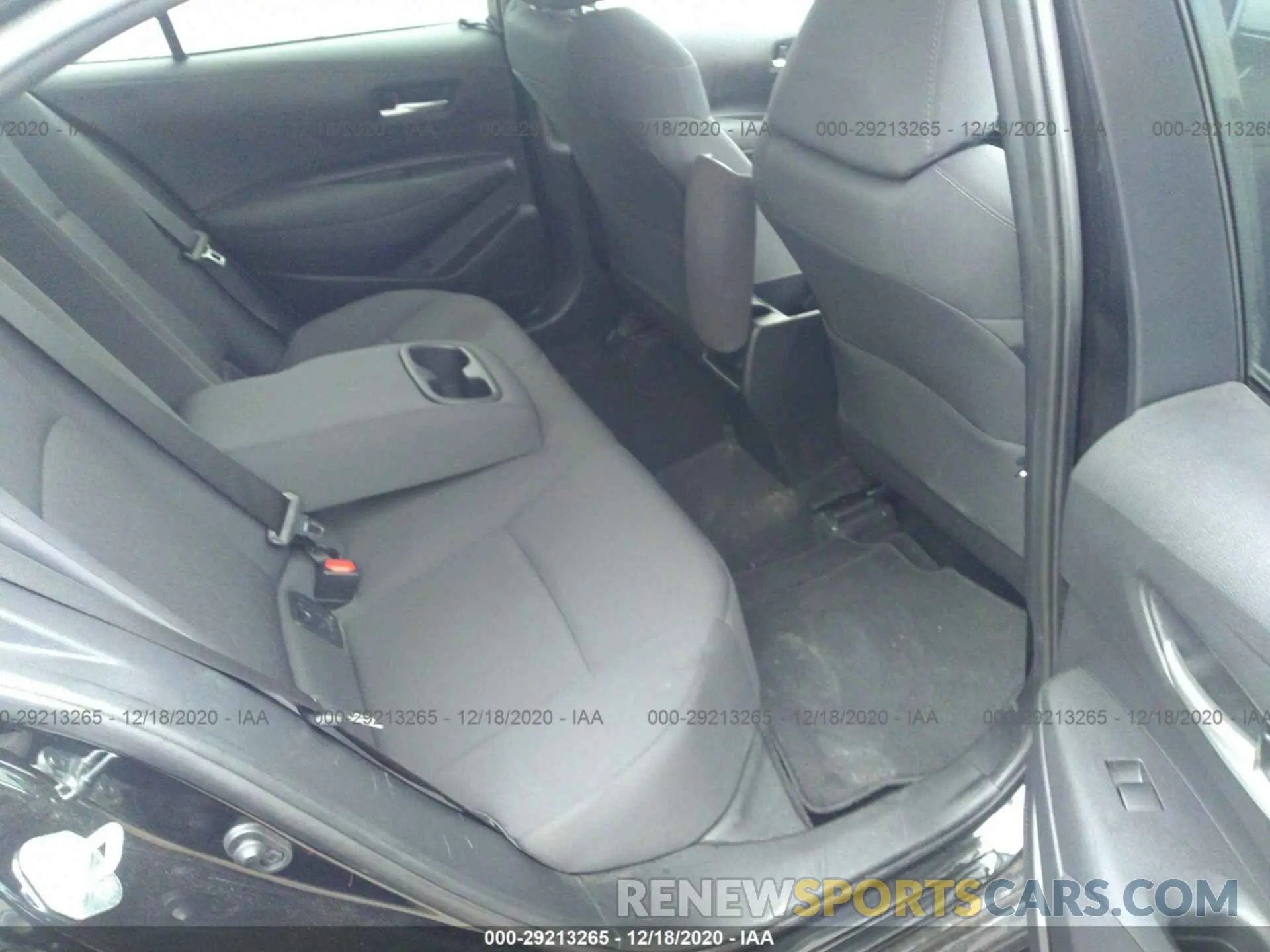 8 Photograph of a damaged car 5YFEPRAE6LP113476 TOYOTA COROLLA 2020