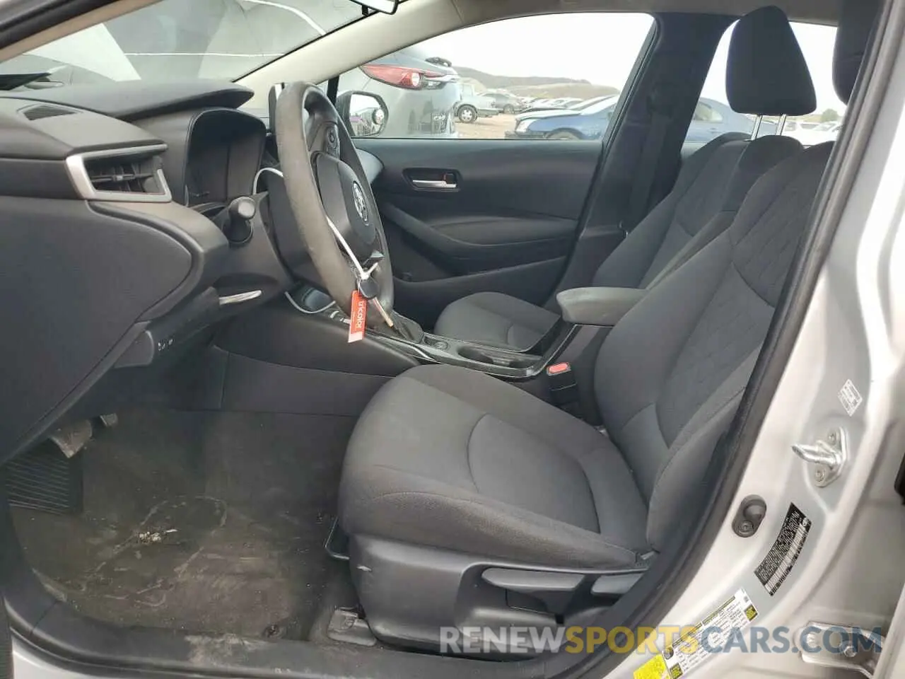 7 Photograph of a damaged car 5YFEPRAE7LP018697 TOYOTA COROLLA 2020