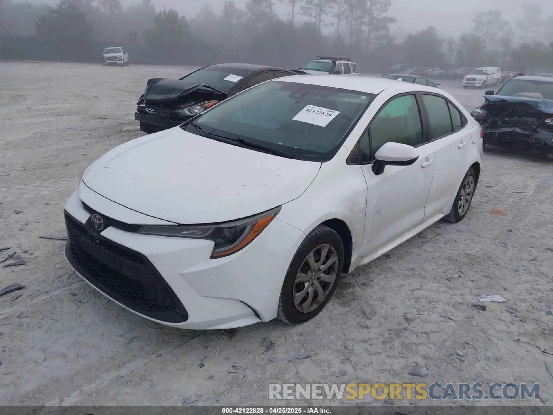 2 Photograph of a damaged car 5YFEPRAE7LP038240 TOYOTA COROLLA 2020