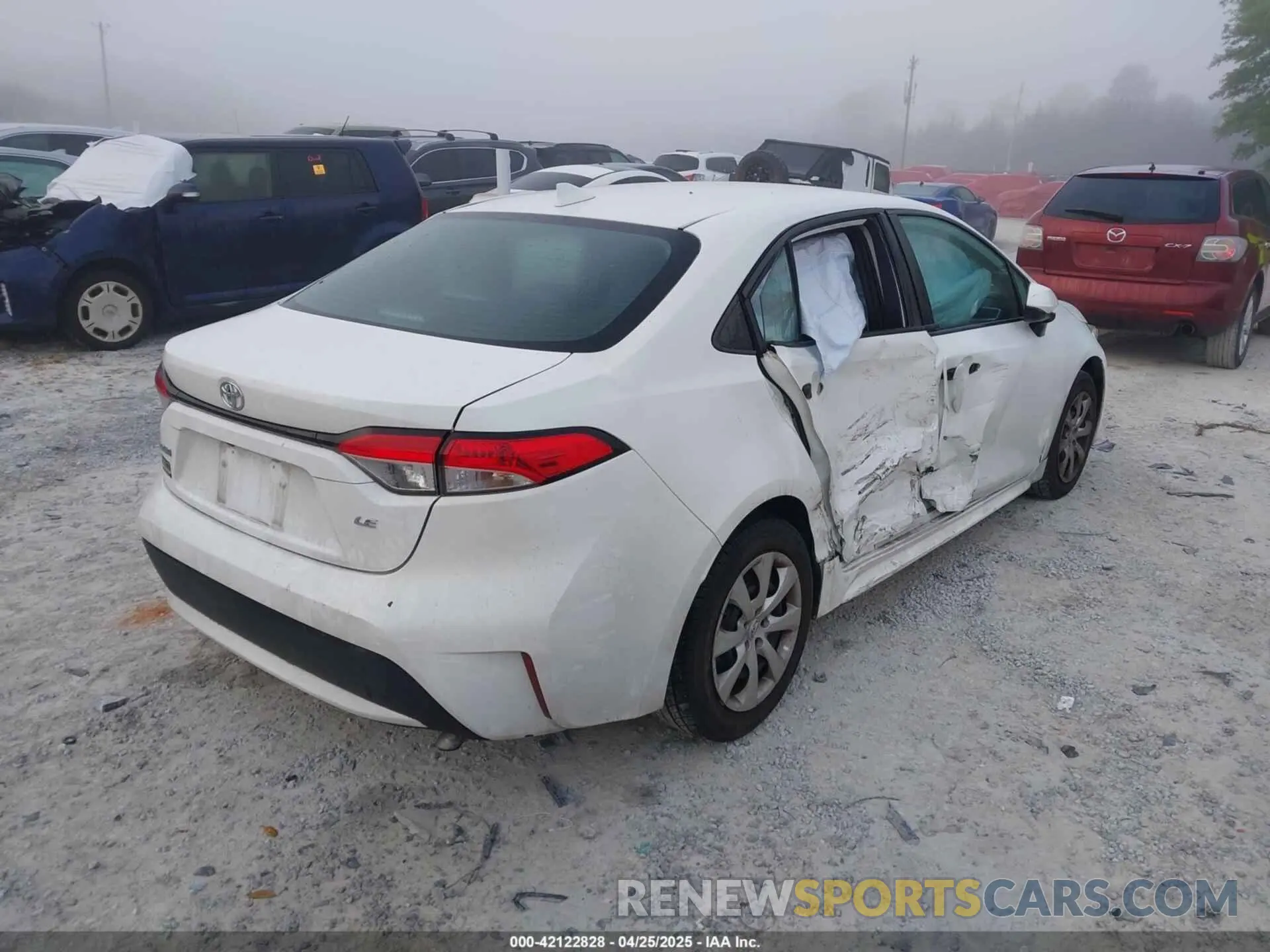 4 Photograph of a damaged car 5YFEPRAE7LP038240 TOYOTA COROLLA 2020