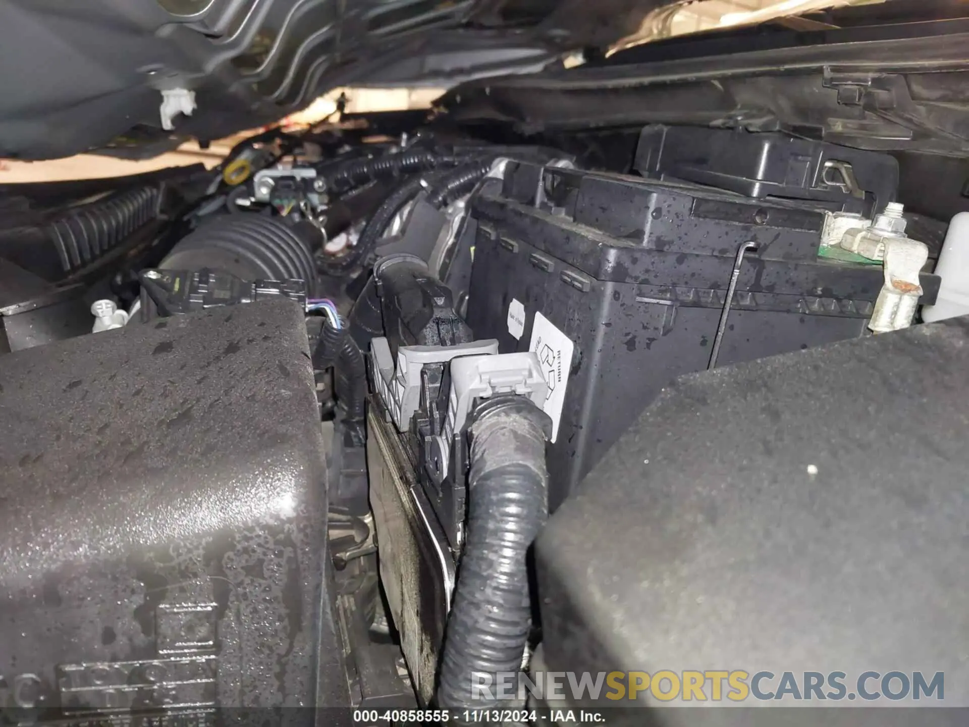 10 Photograph of a damaged car 5YFEPRAE7LP069018 TOYOTA COROLLA 2020