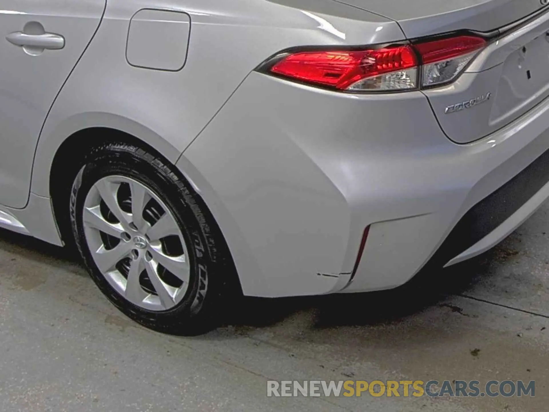 14 Photograph of a damaged car 5YFEPRAE7LP080293 TOYOTA COROLLA 2020