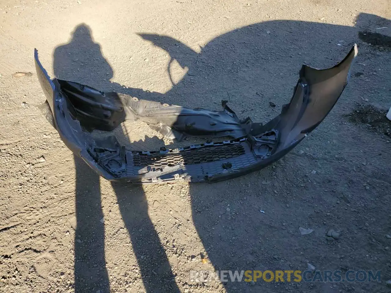 12 Photograph of a damaged car 5YFEPRAE7LP081413 TOYOTA COROLLA 2020