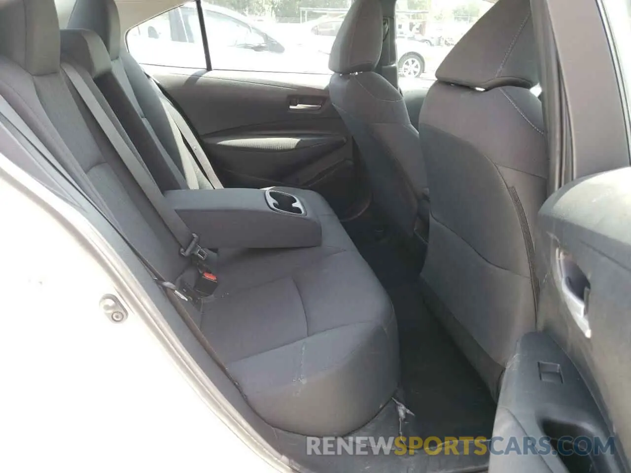 6 Photograph of a damaged car 5YFEPRAE7LP086708 TOYOTA COROLLA 2020