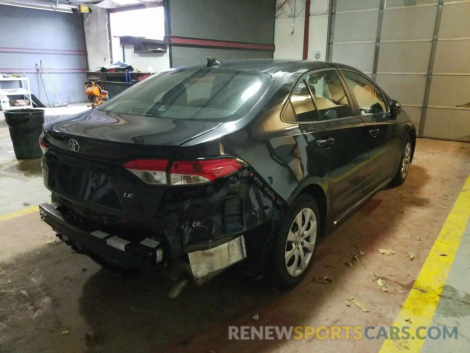 4 Photograph of a damaged car 5YFEPRAE7LP090659 TOYOTA COROLLA 2020