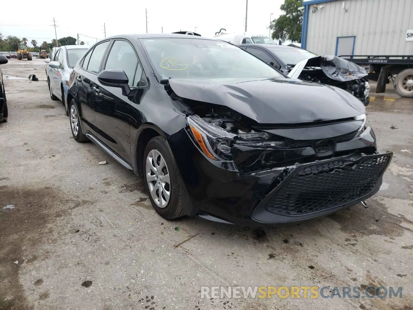 1 Photograph of a damaged car 5YFEPRAE7LP118797 TOYOTA COROLLA 2020