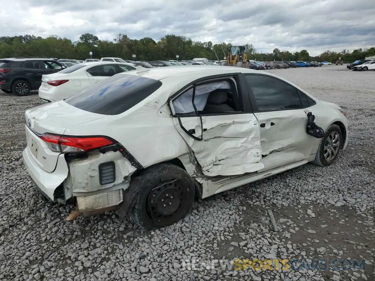 3 Photograph of a damaged car 5YFEPRAE7LP122588 TOYOTA COROLLA 2020
