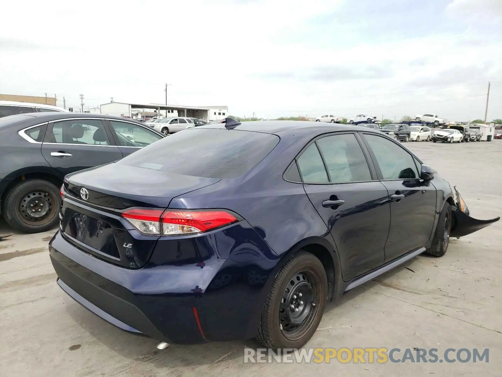 4 Photograph of a damaged car 5YFEPRAE7LP123725 TOYOTA COROLLA 2020