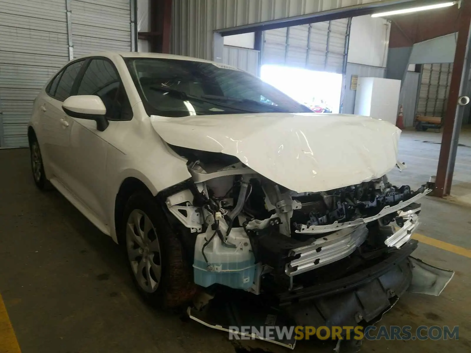 1 Photograph of a damaged car 5YFEPRAE7LP125796 TOYOTA COROLLA 2020
