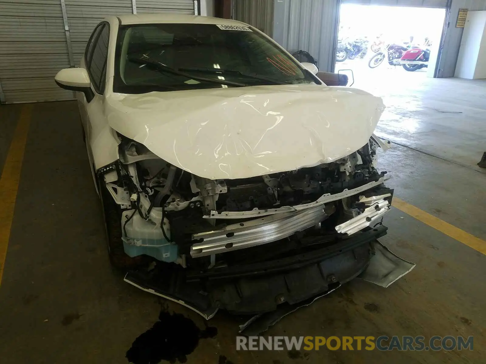 9 Photograph of a damaged car 5YFEPRAE7LP125796 TOYOTA COROLLA 2020