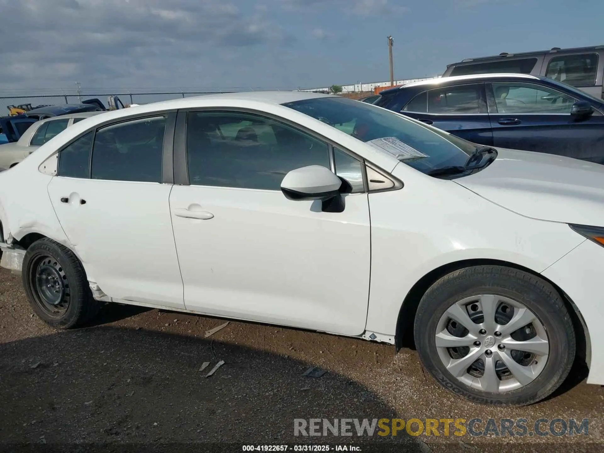 13 Photograph of a damaged car 5YFEPRAE7LP140170 TOYOTA COROLLA 2020